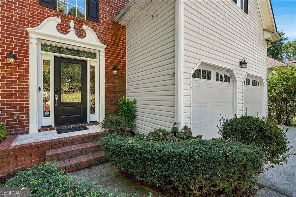2219 Brickton Crossing Property Photo 10