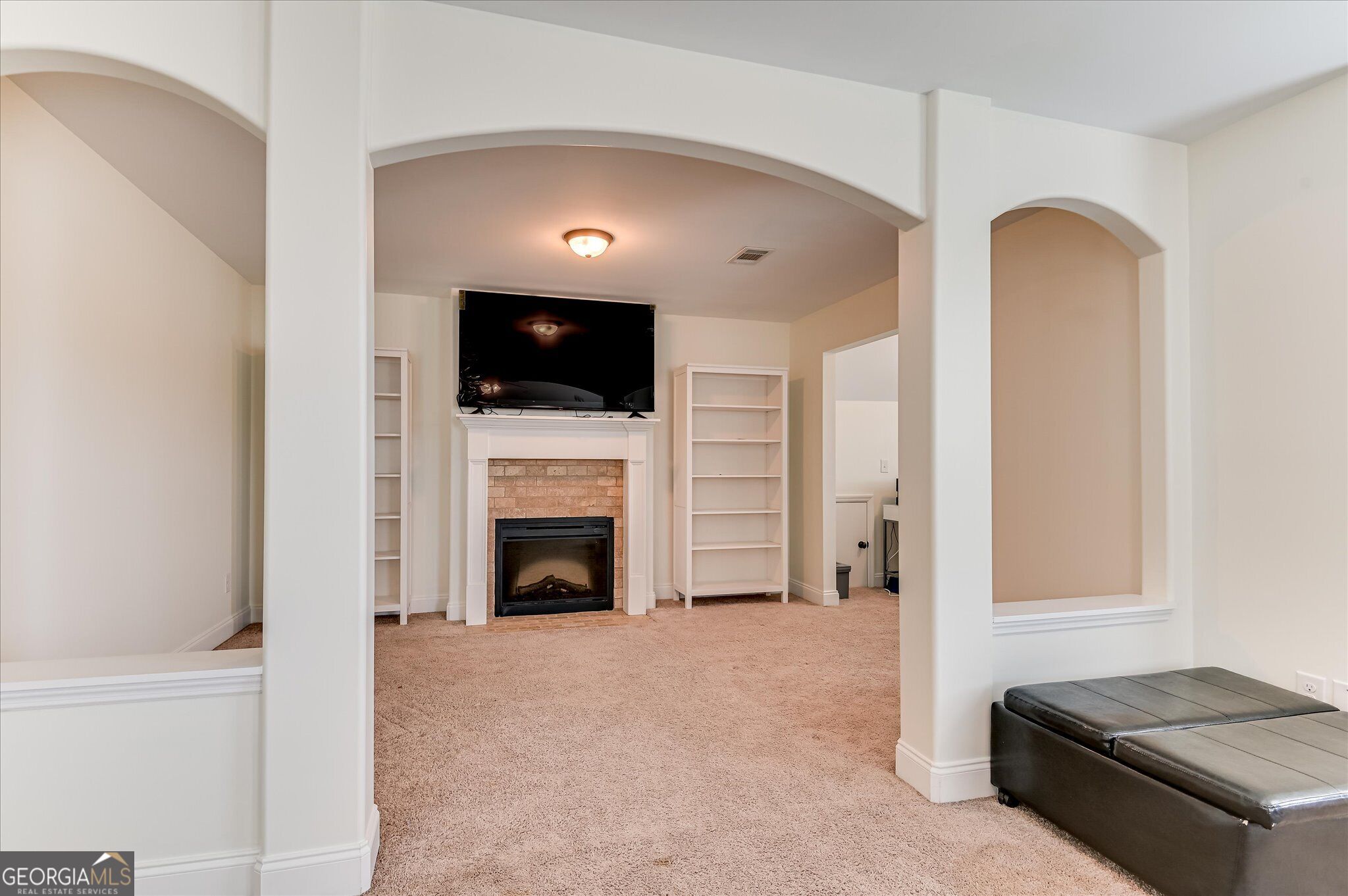 5422 Victoria Falls Property Photo 7