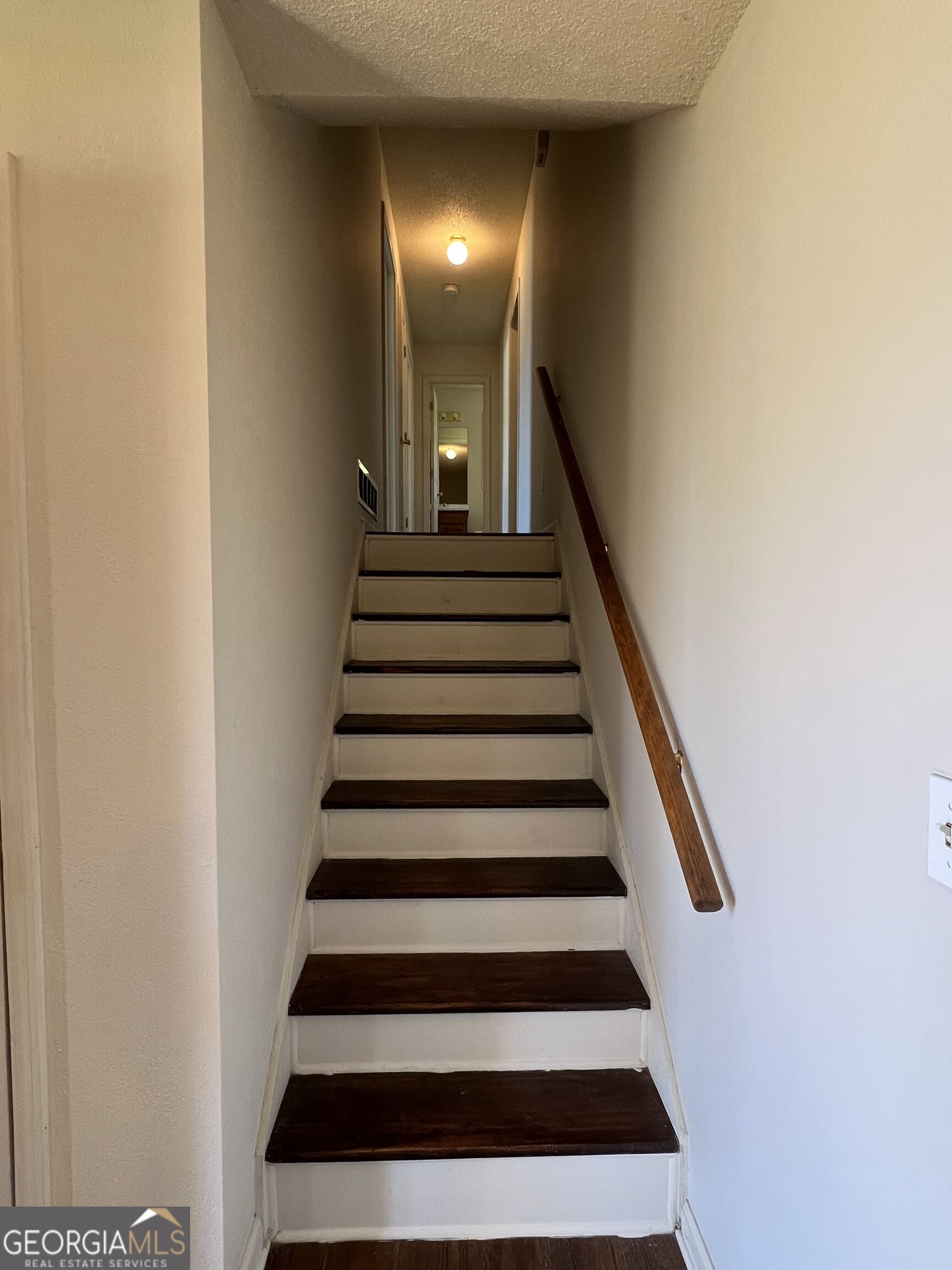 305 River Trace Drive Property Photo 6