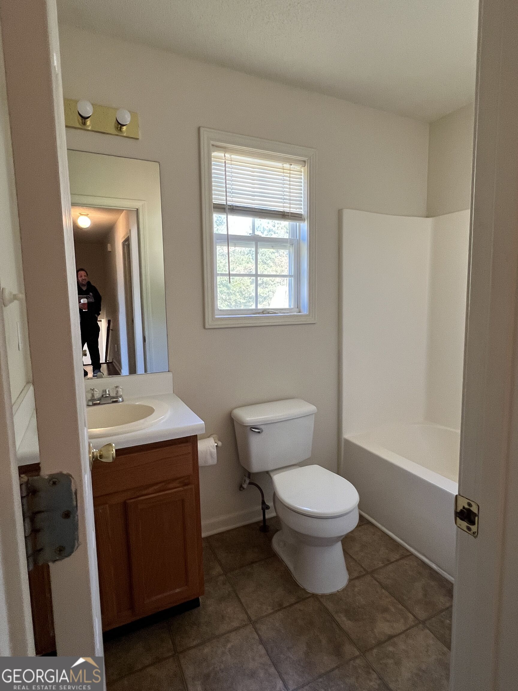 305 River Trace Drive Property Photo 9