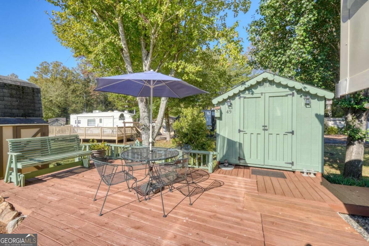 49 Sunshine Street Property Photo 12