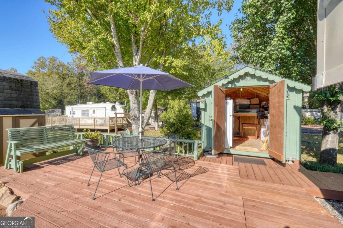 49 Sunshine Street Property Photo 13