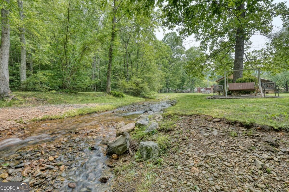 49 Sunshine Street Property Photo 59