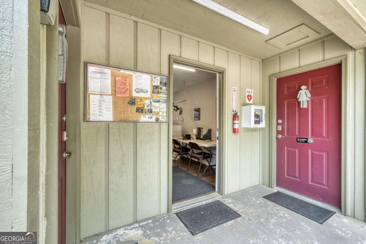 49 Sunshine Street Property Photo 63