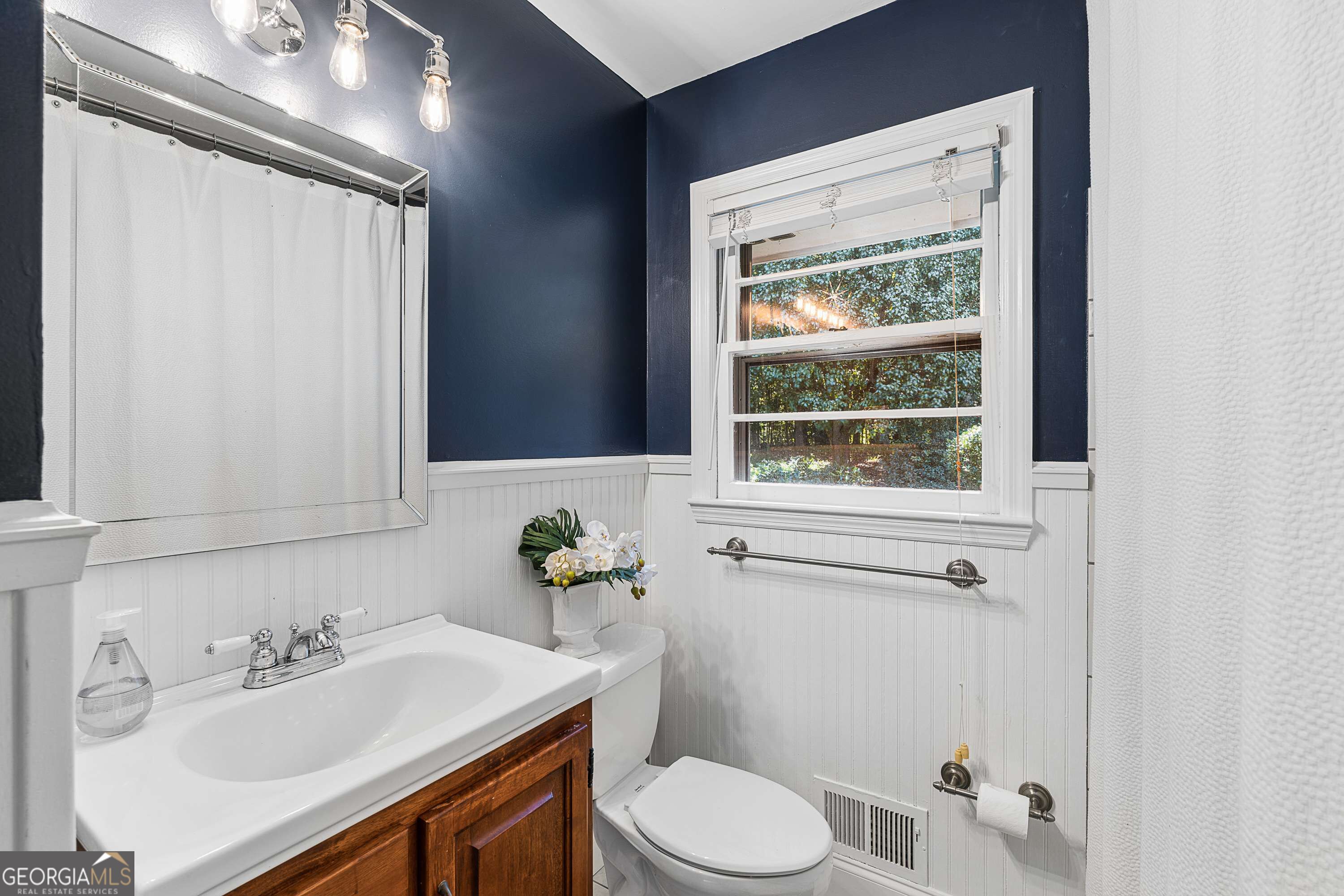 6608 Ridge Moore Drive Property Photo 15