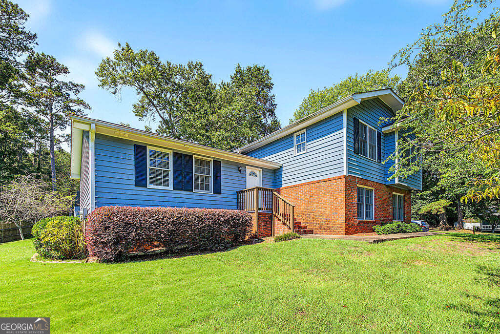 2140 Shadowood Drive Property Photo 1
