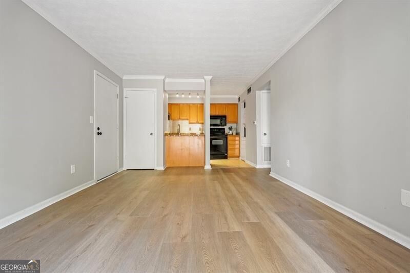 3160 Seven Pines Court # 105 Property Photo 4