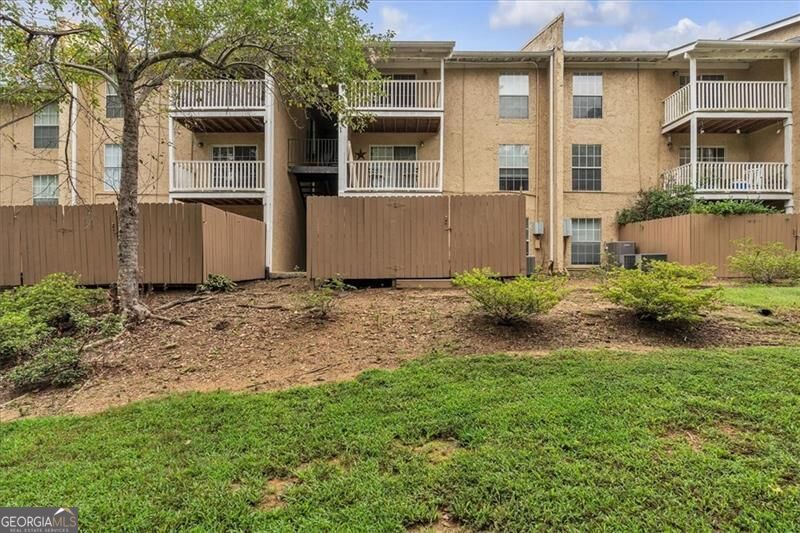 3160 Seven Pines Court # 105 Property Photo 23