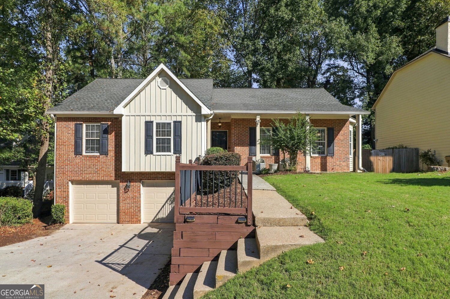 4860 Hampton Square Drive Property Photo 3