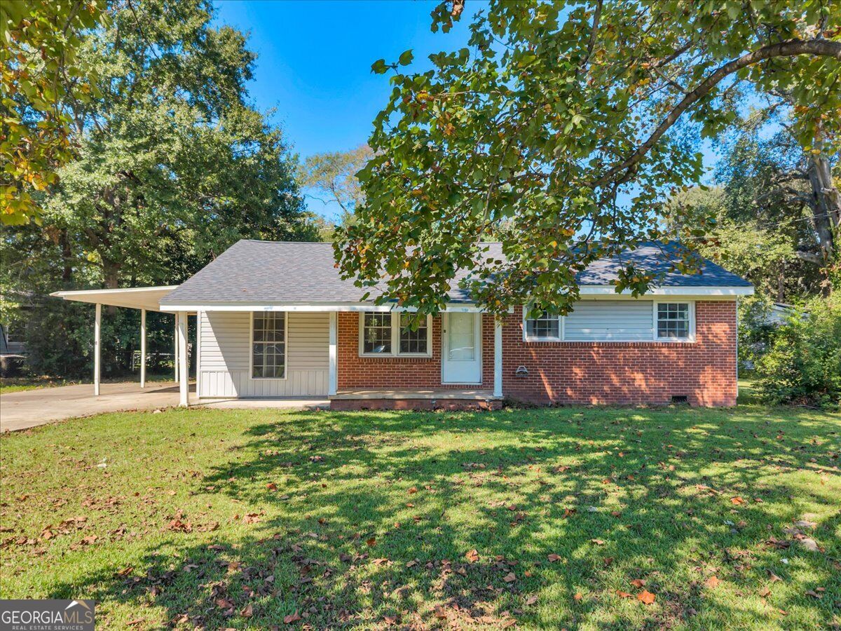 100 Ravenwood Way