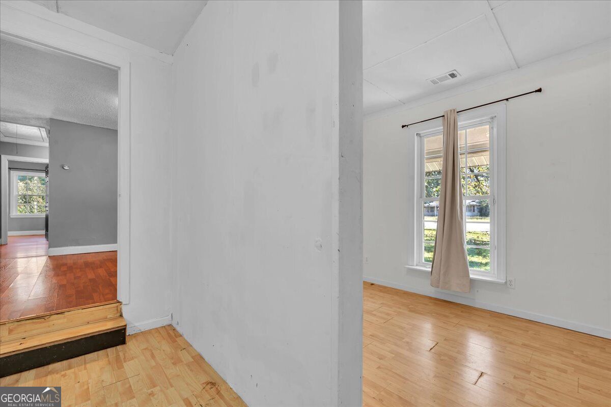 100 Ravenwood Way Property Photo 16