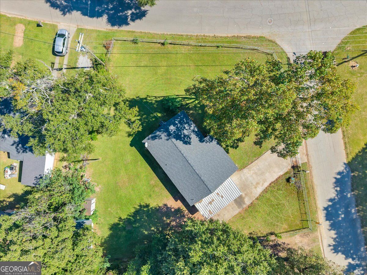 100 Ravenwood Way Property Photo 32