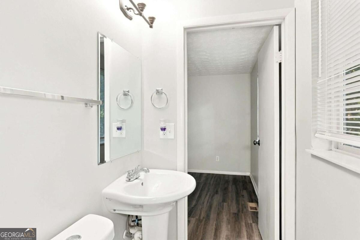 5131 Rockborough Trail Property Photo 12