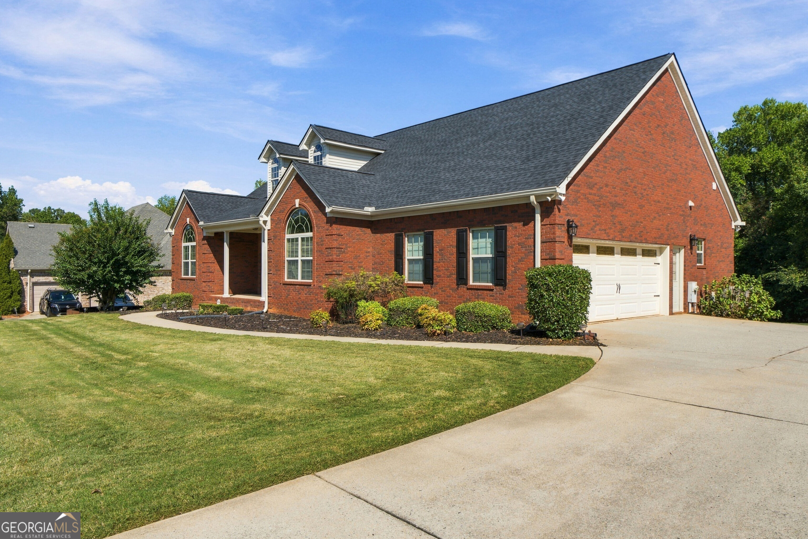 226 Hummingbird Court Property Photo 3