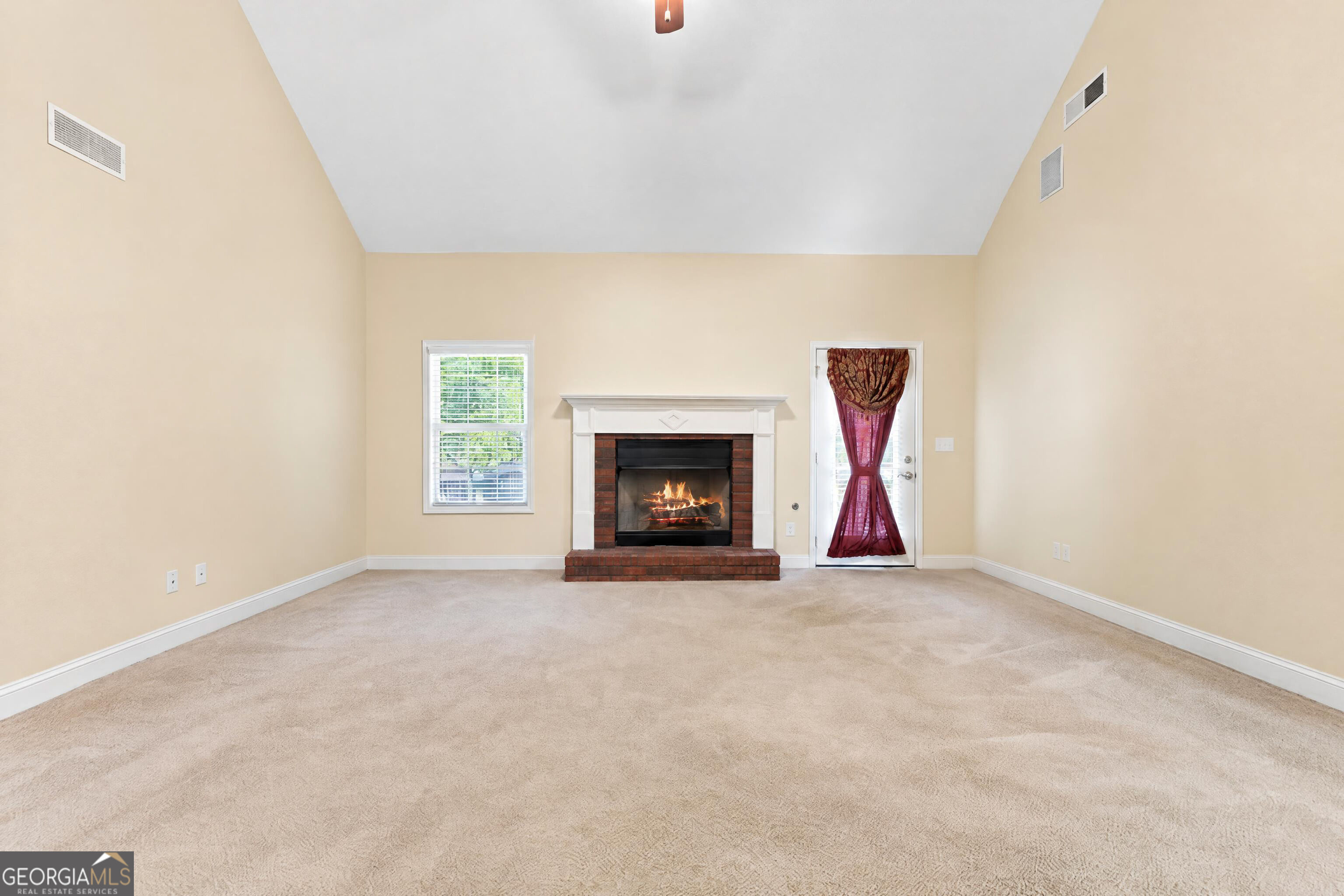 226 Hummingbird Court Property Photo 7