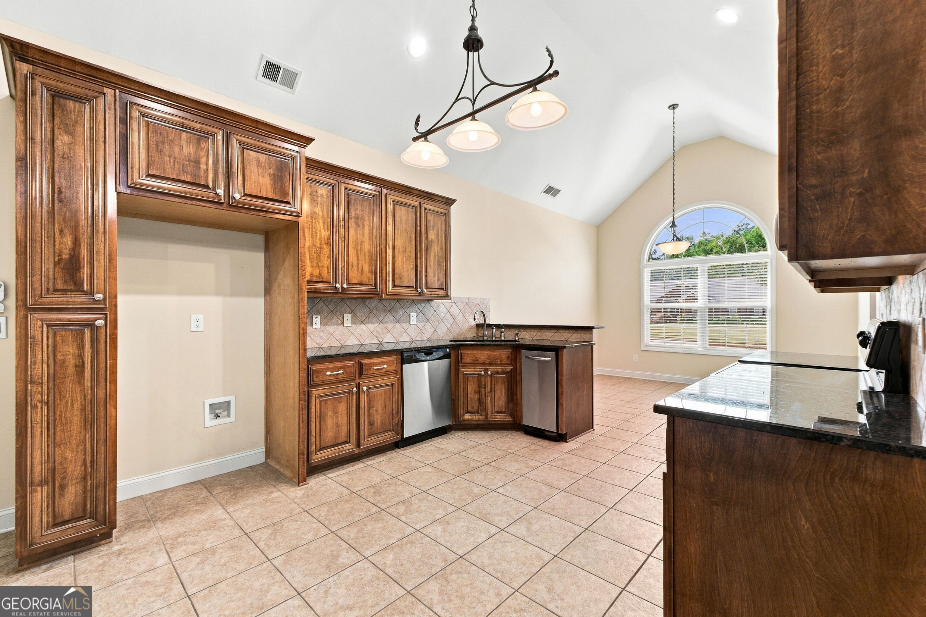 226 Hummingbird Court Property Photo 11