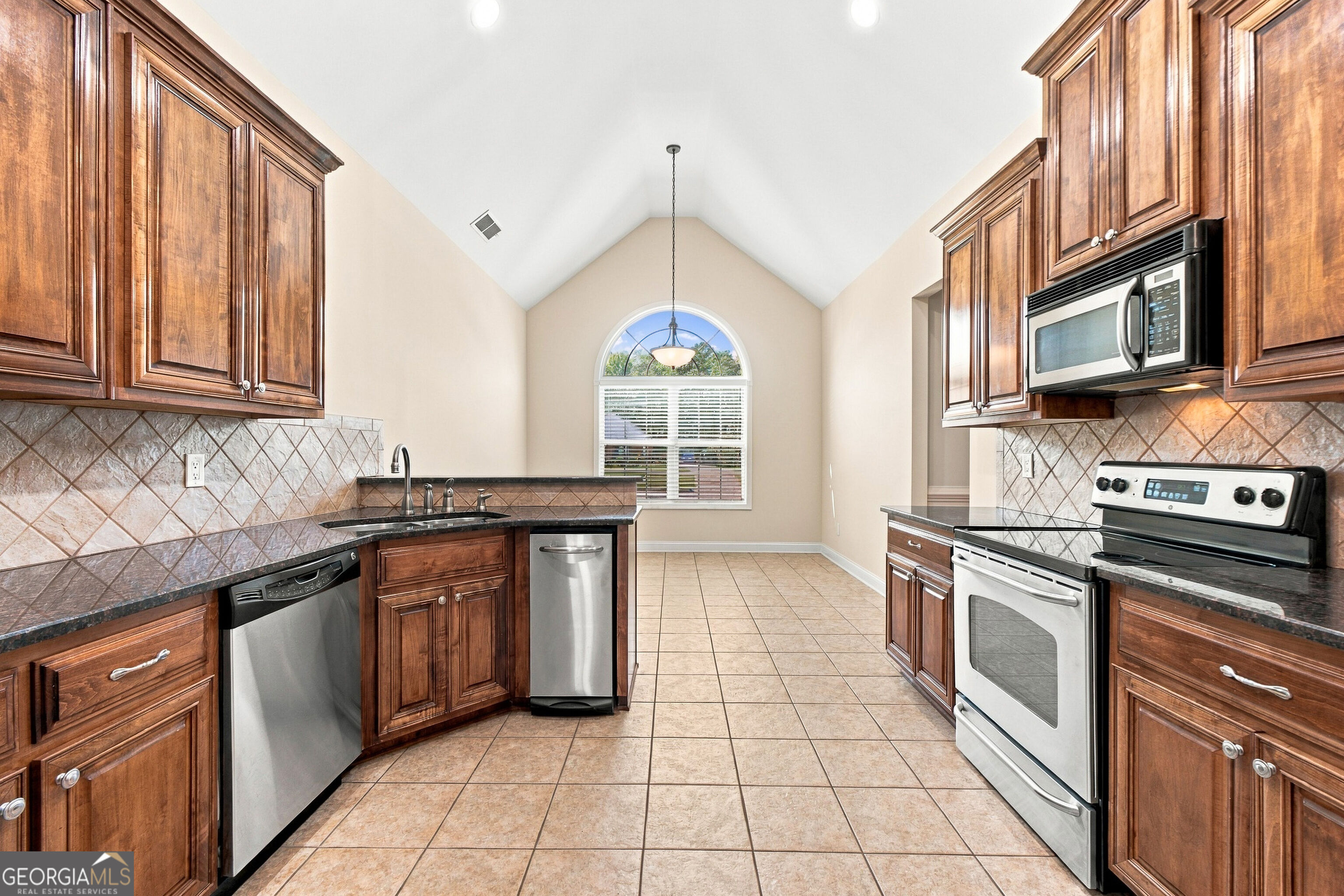 226 Hummingbird Court Property Photo 12