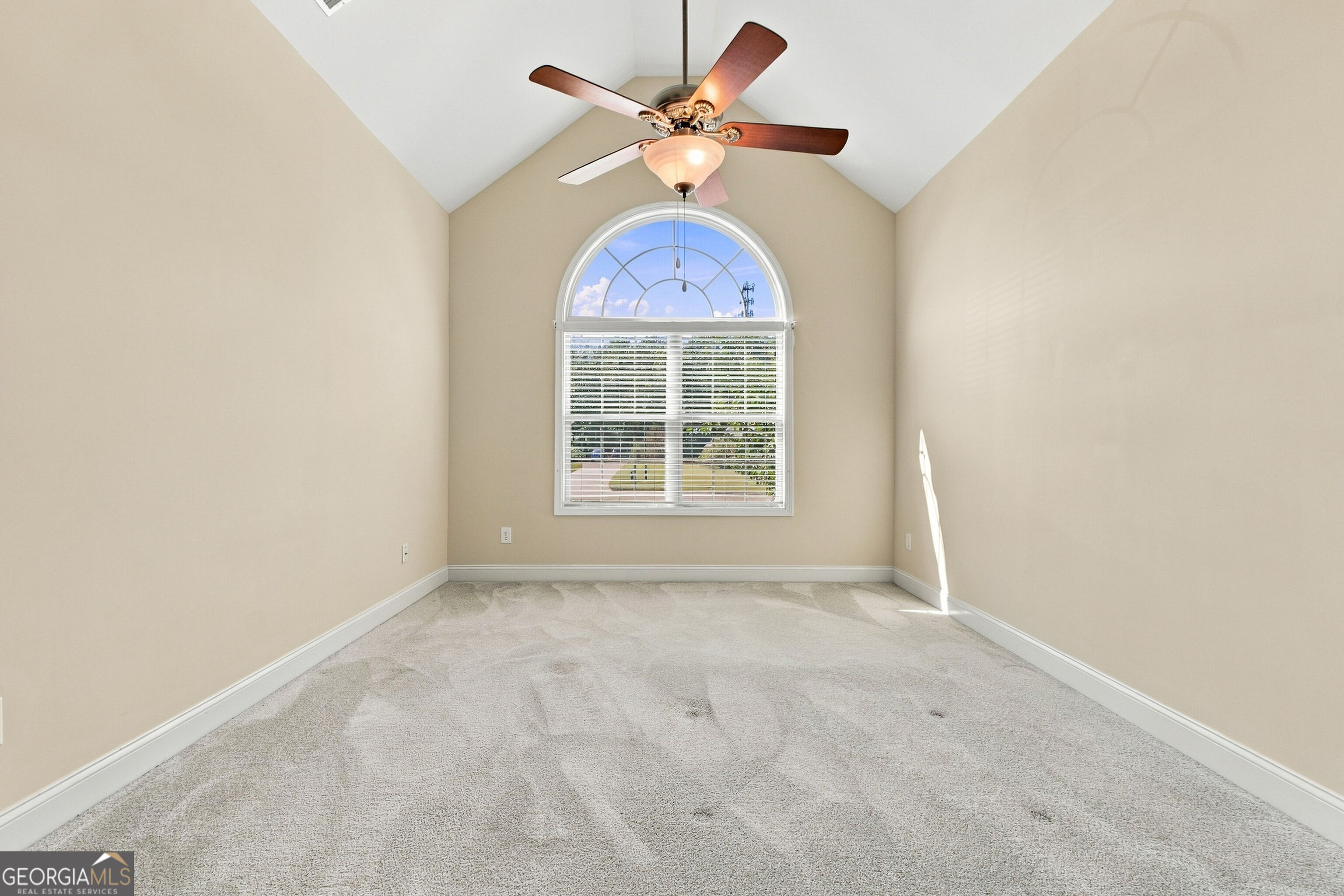 226 Hummingbird Court Property Photo 17