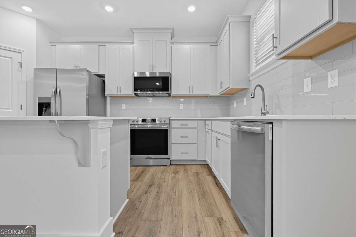 3864 Breton Cove Property Photo 9