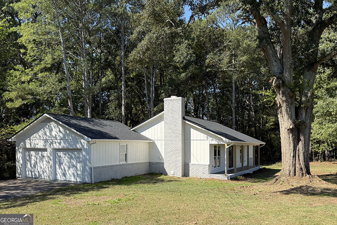 1230 Astondale Road Property Photo 1