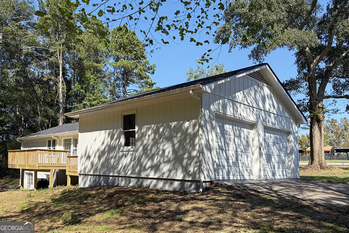 1230 Astondale Road Property Photo 5