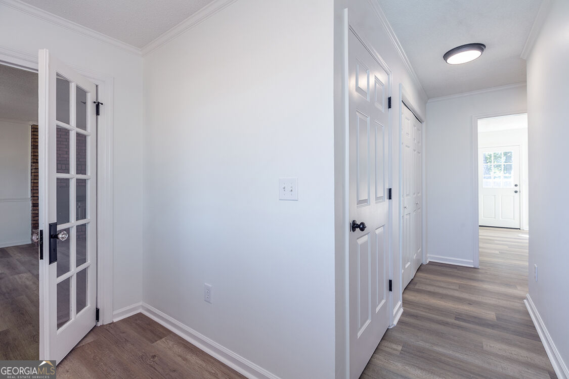 1230 Astondale Road Property Photo 8