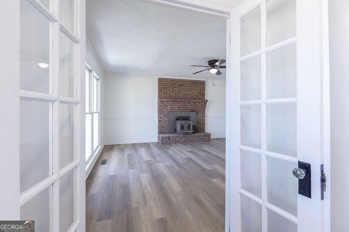 1230 Astondale Road Property Photo 9