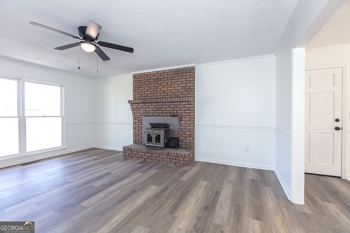 1230 Astondale Road Property Photo 11