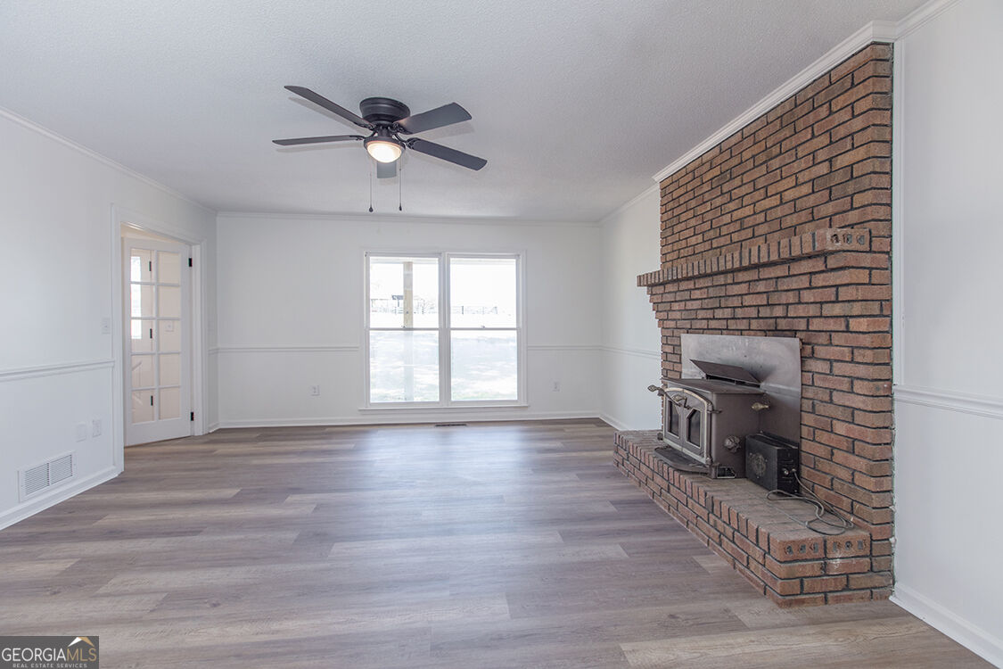 1230 Astondale Road Property Photo 12