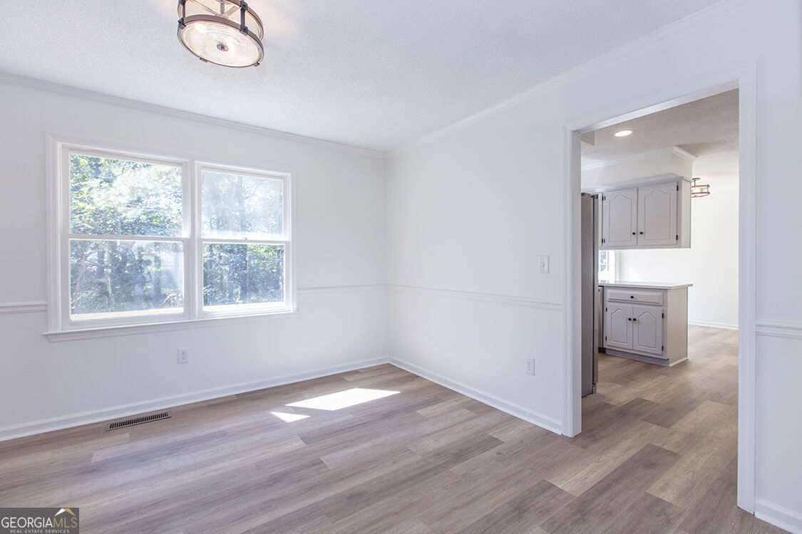 1230 Astondale Road Property Photo 13