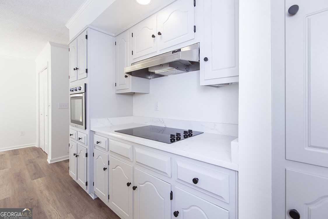1230 Astondale Road Property Photo 14