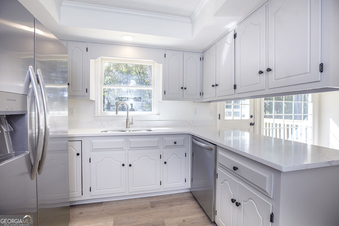 1230 Astondale Road Property Photo 15