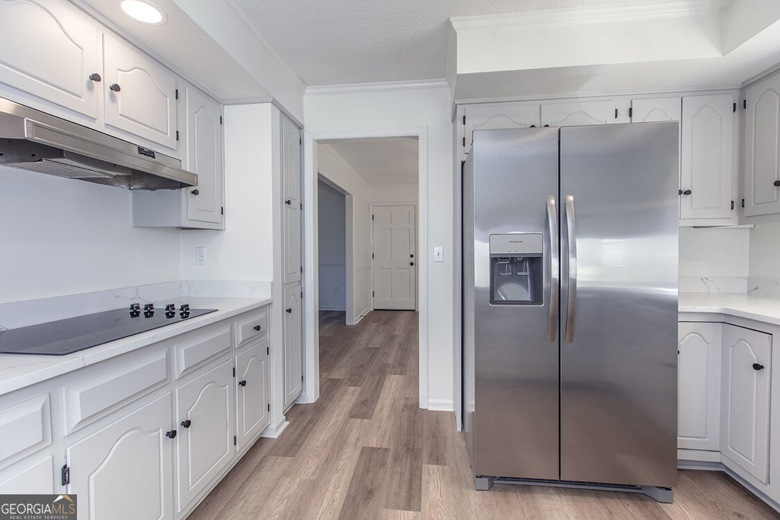 1230 Astondale Road Property Photo 16