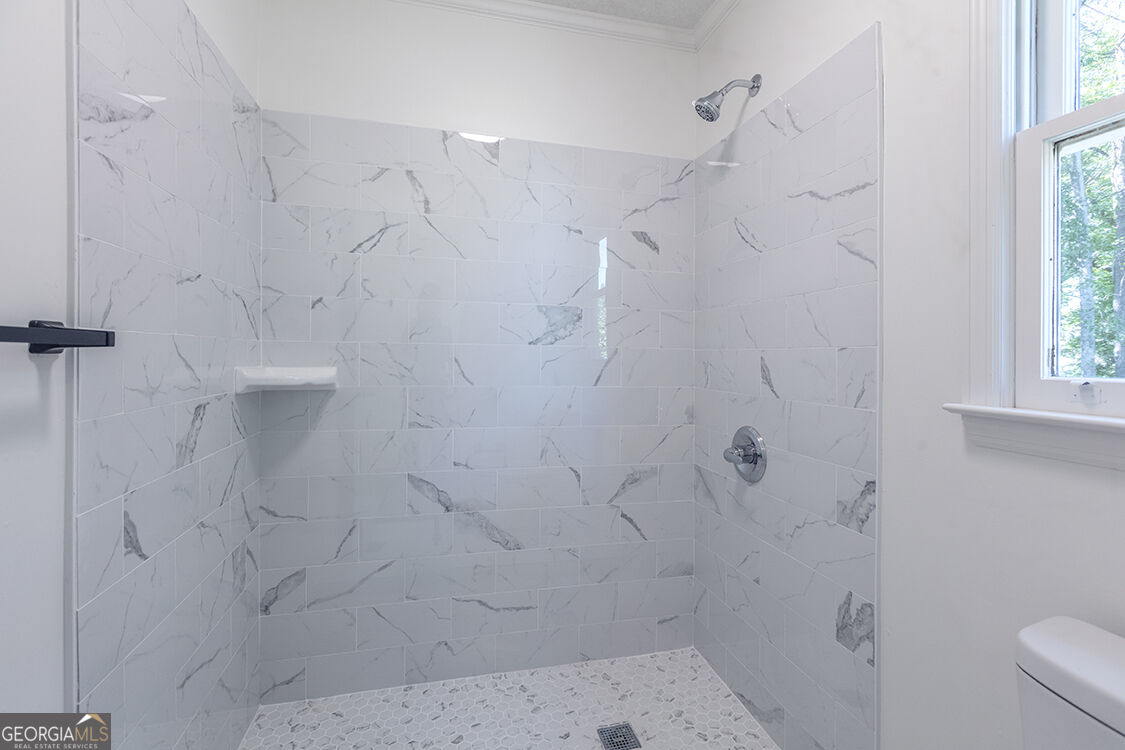1230 Astondale Road Property Photo 24