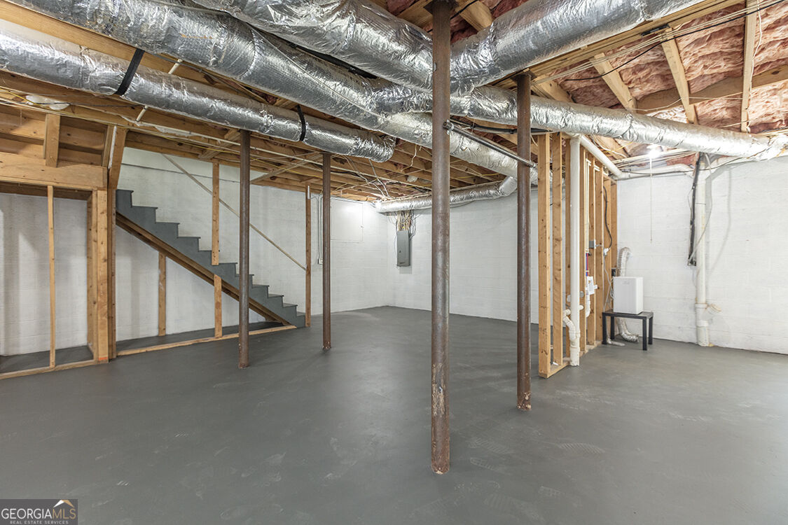 1230 Astondale Road Property Photo 30