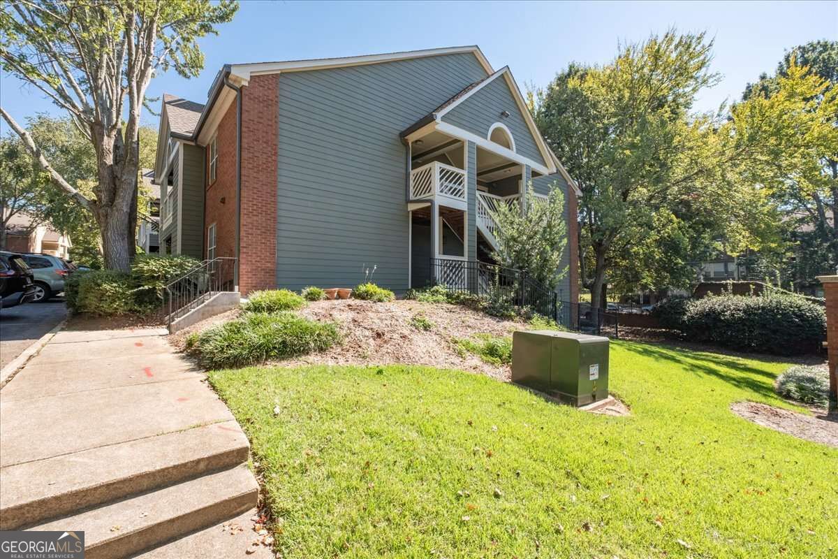 456 Mcgill Place Ne Property Photo 1