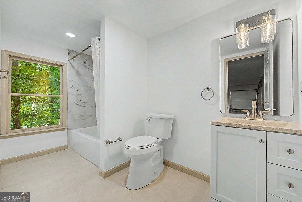 228 Nacoochee Drive Property Photo 6