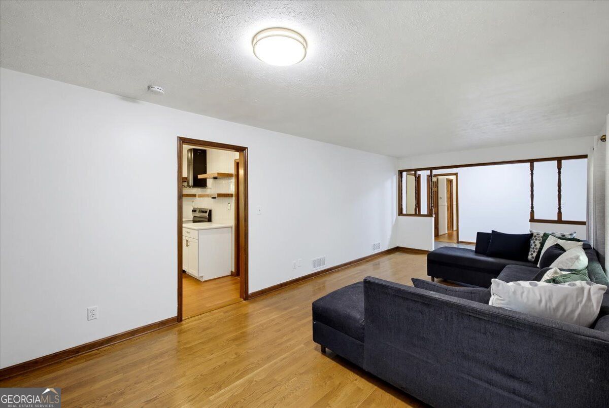 4367 Berline Drive Property Photo 5