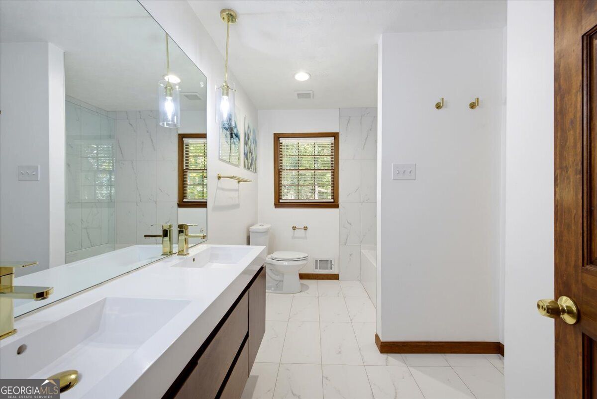 4367 Berline Drive Property Photo 11