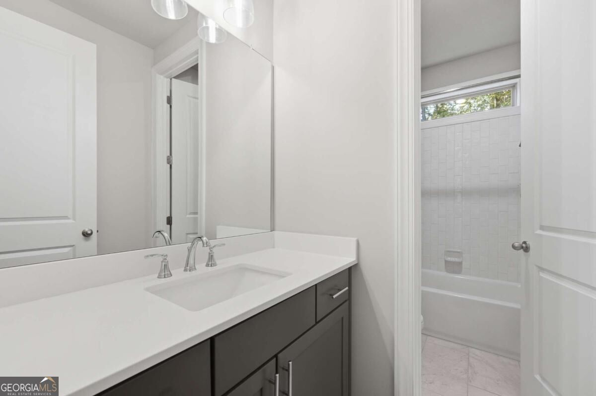 2139 Calverton Lane Sw Property Photo 25