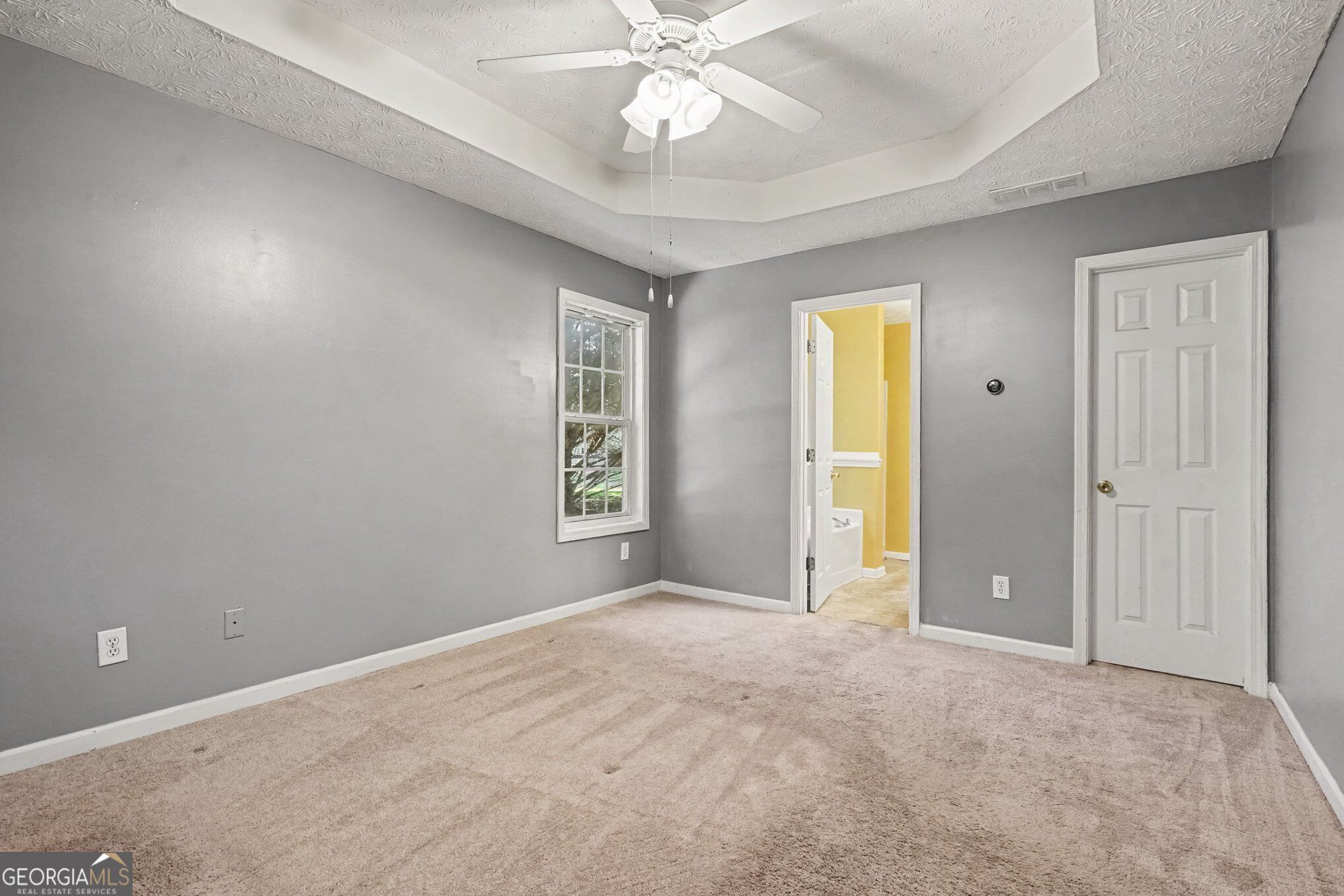 882 Whispering Way Property Photo 7