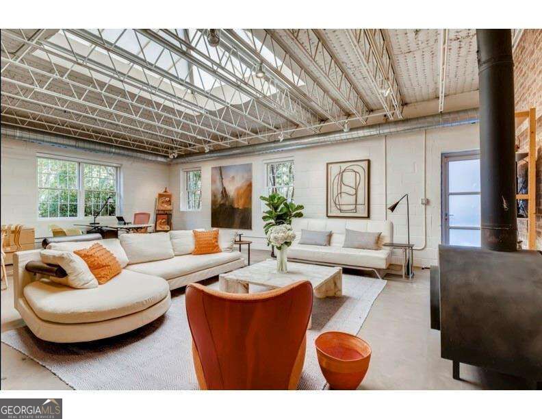 1933 Mclendon Avenue Ne # C Property Photo 1