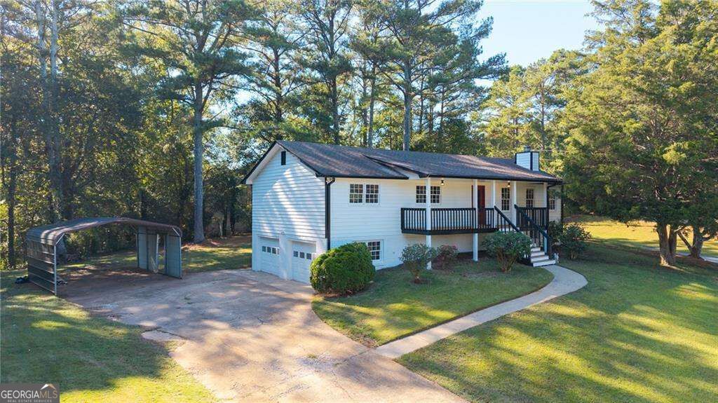 303 Old Farm Road Property Photo 1