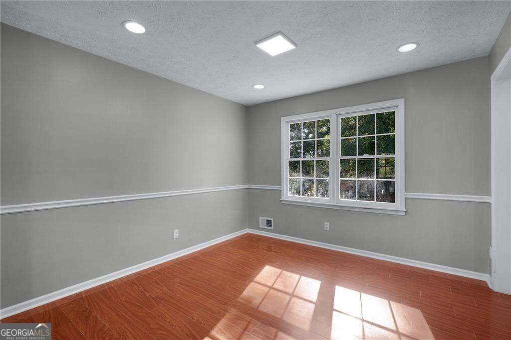 303 Old Farm Road Property Photo 10