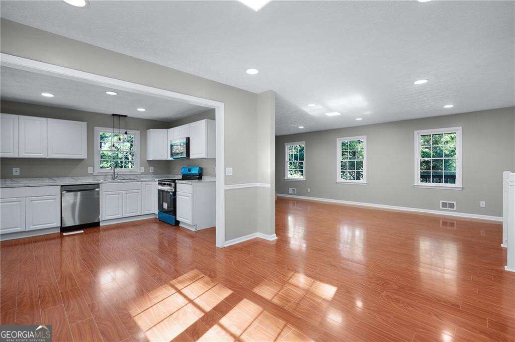 303 Old Farm Road Property Photo 12