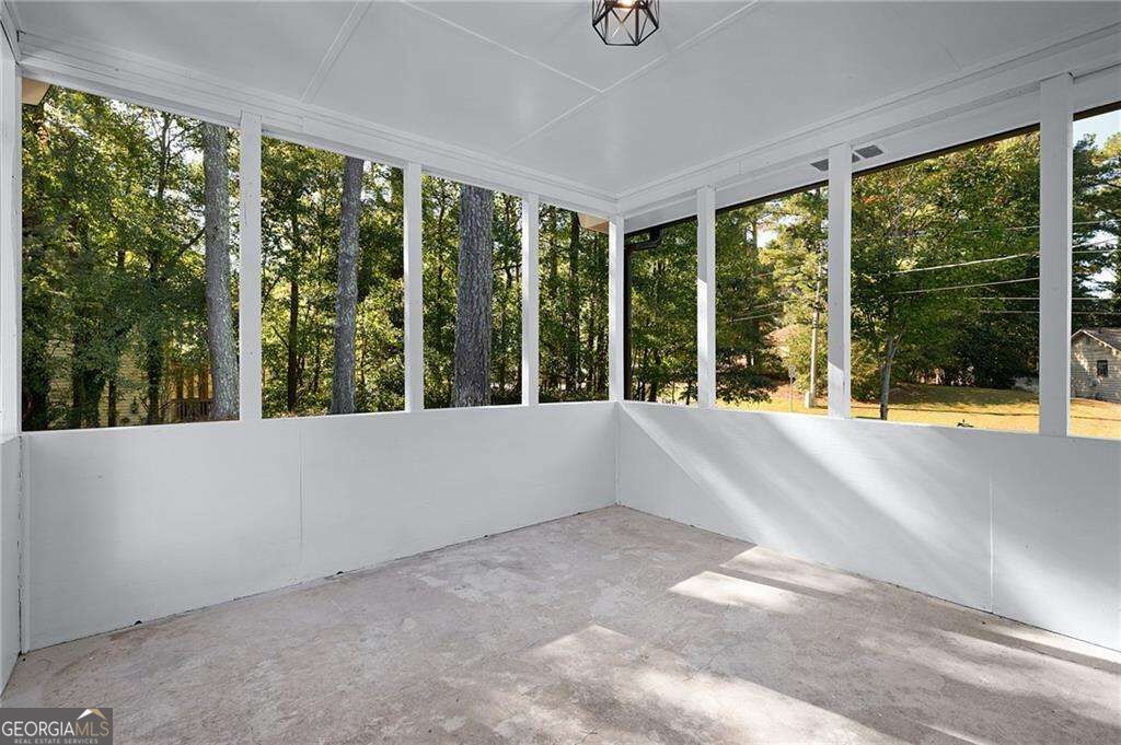 303 Old Farm Road Property Photo 16