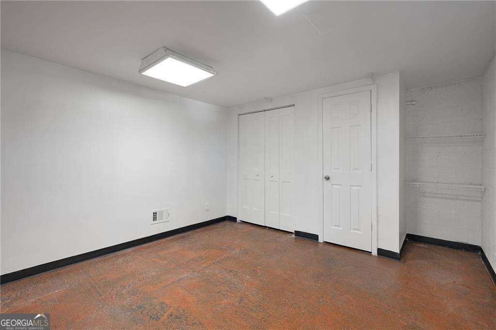 303 Old Farm Road Property Photo 25