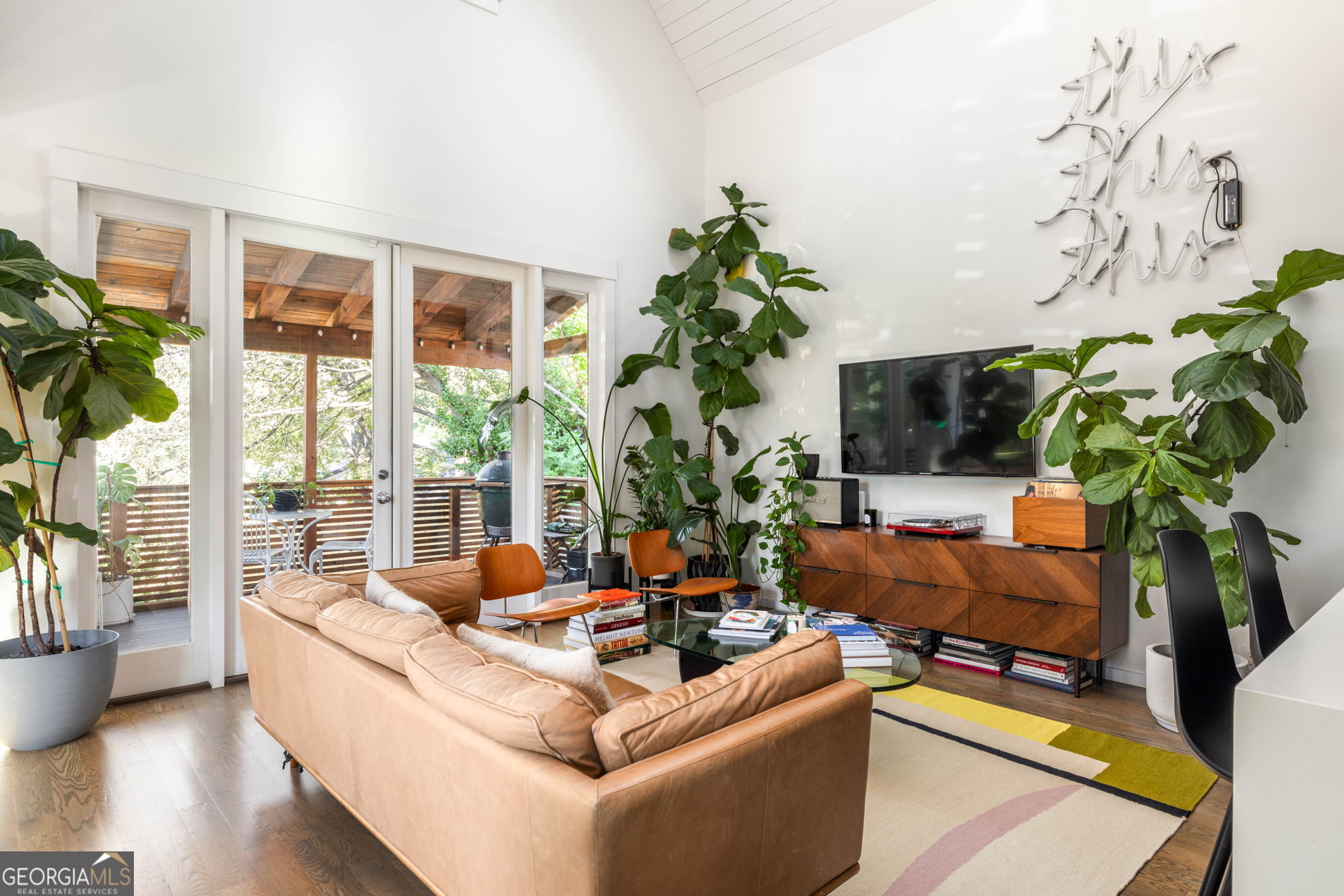 606 Pickett Street Property Photo 12