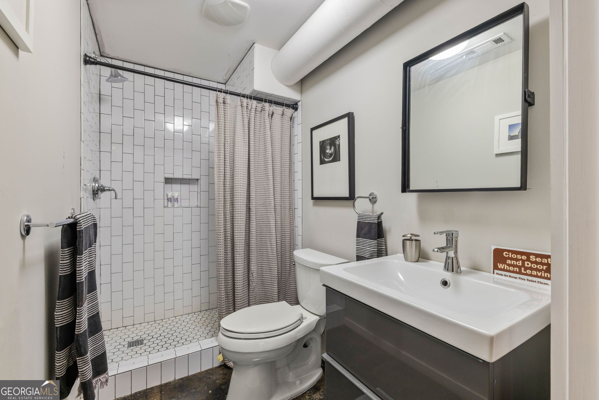 606 Pickett Street Property Photo 28