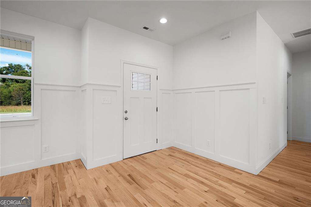 316 Larkspur Drive Sw Property Photo 2